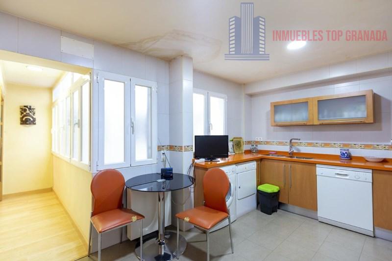 For sale of flat in Granada