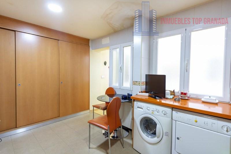 For sale of flat in Granada