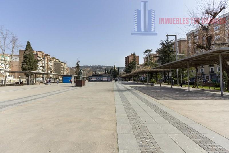 For sale of flat in Granada