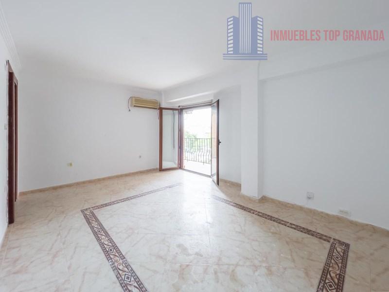 For sale of flat in Armilla