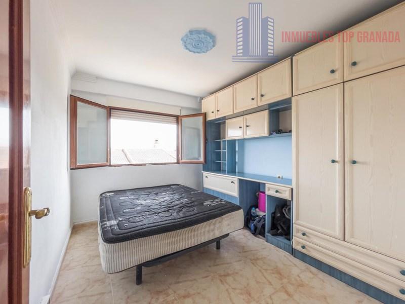 For sale of flat in Armilla