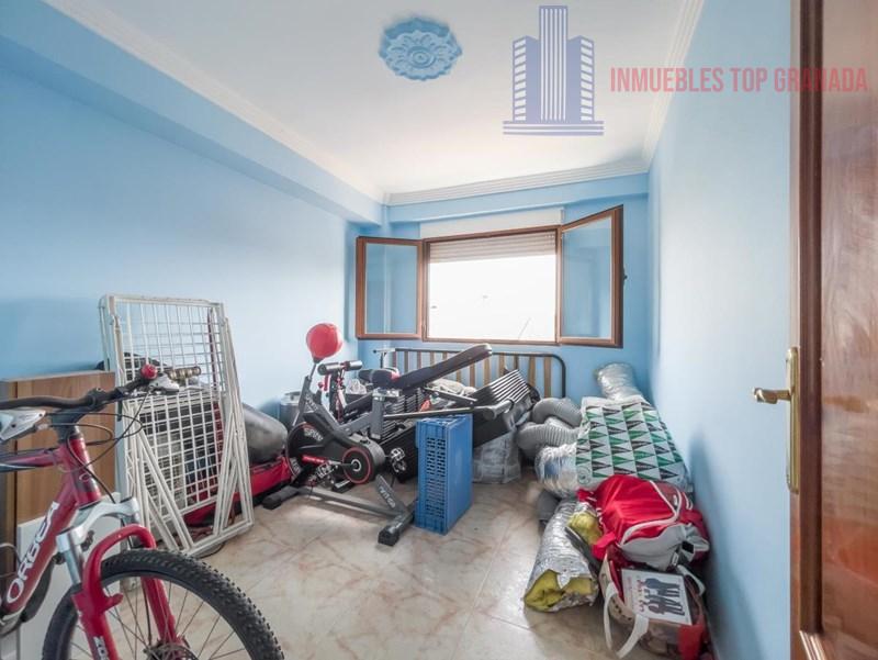 For sale of flat in Armilla