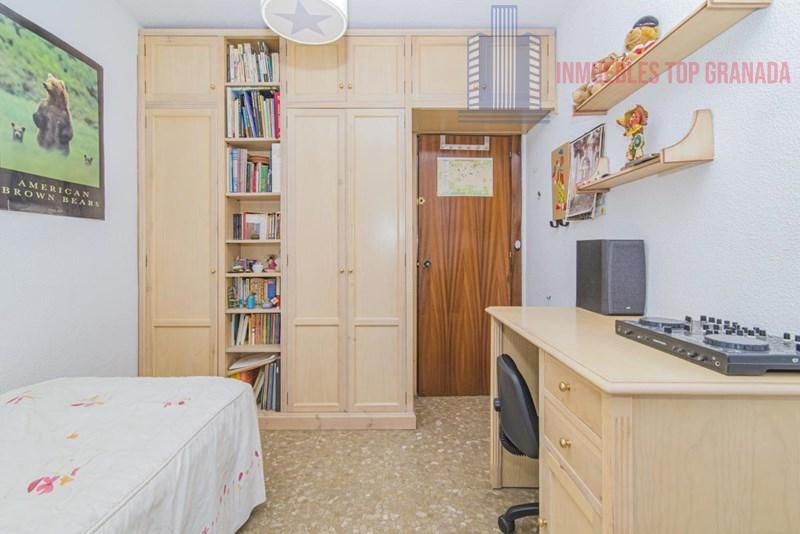 Venta de piso en Granada