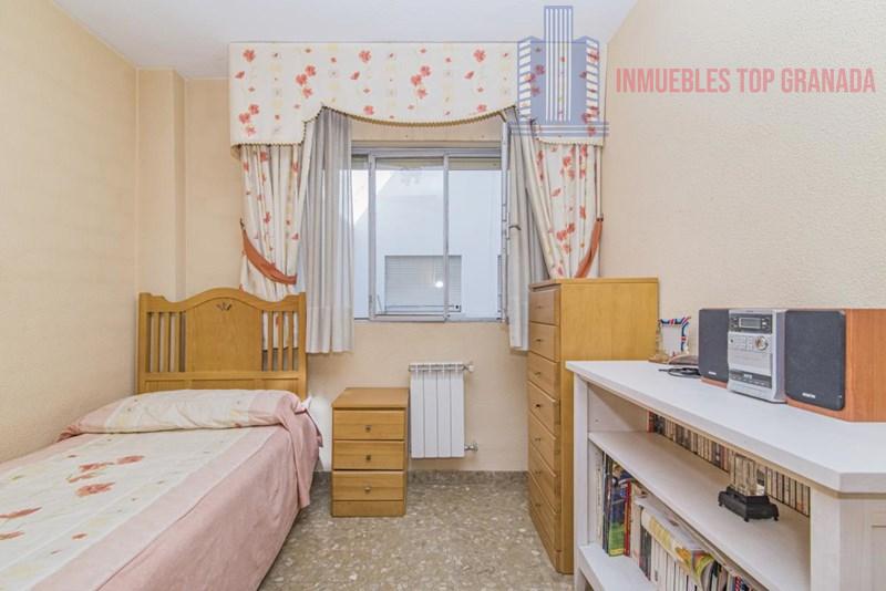 Venta de piso en Granada