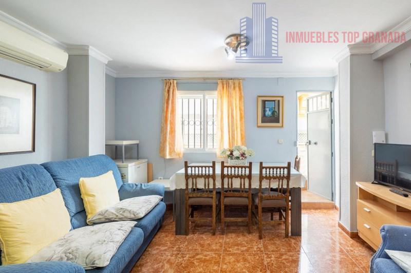 For sale of flat in Granada