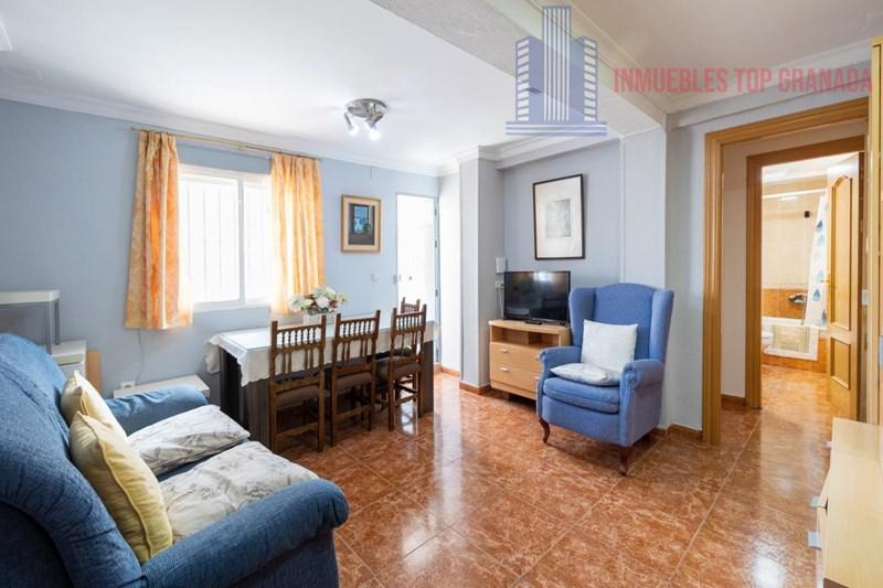 For sale of flat in Granada