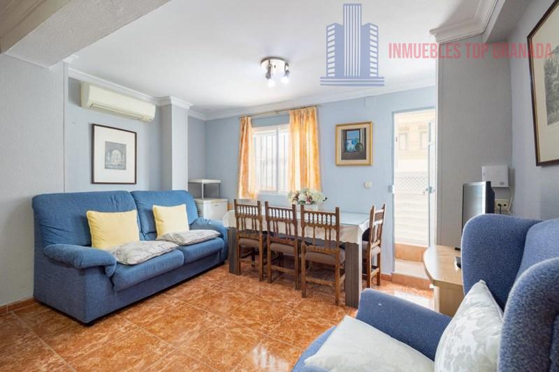 For sale of flat in Granada