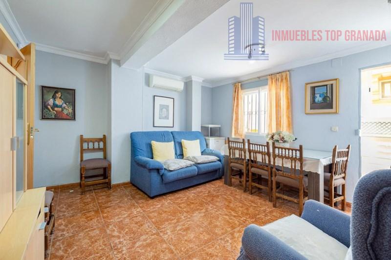 For sale of flat in Granada