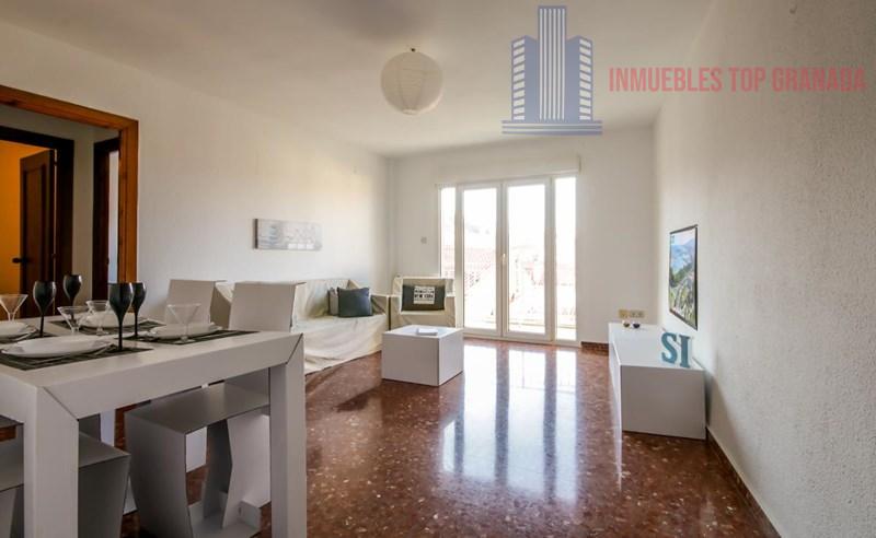 For sale of flat in Granada