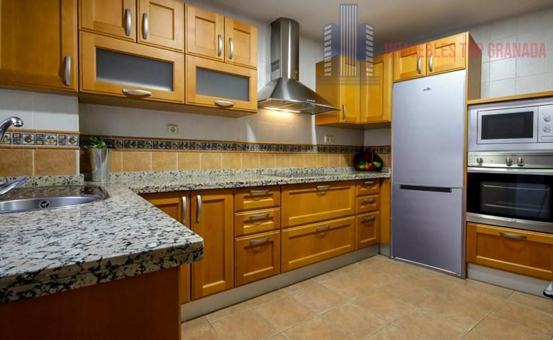 For sale of flat in Granada