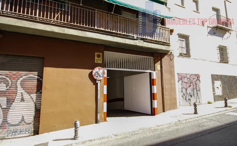 For sale of flat in Granada