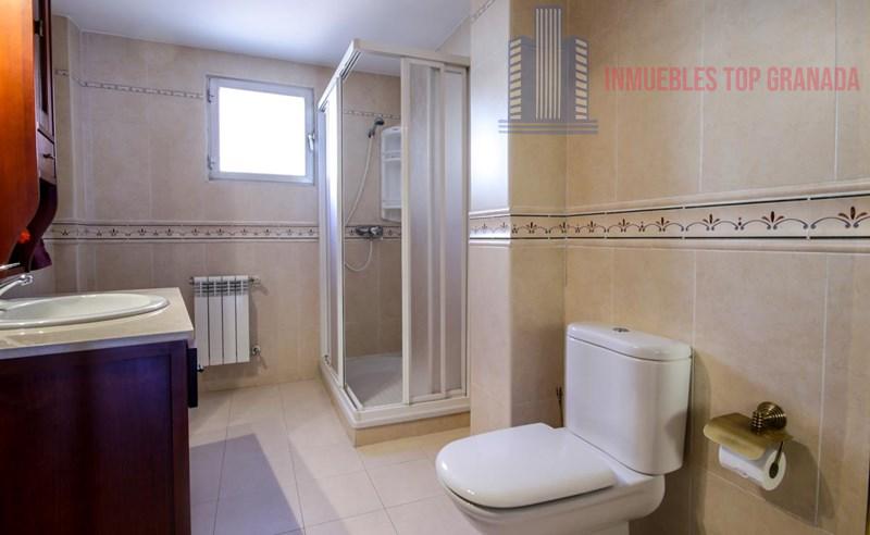 For sale of flat in Granada
