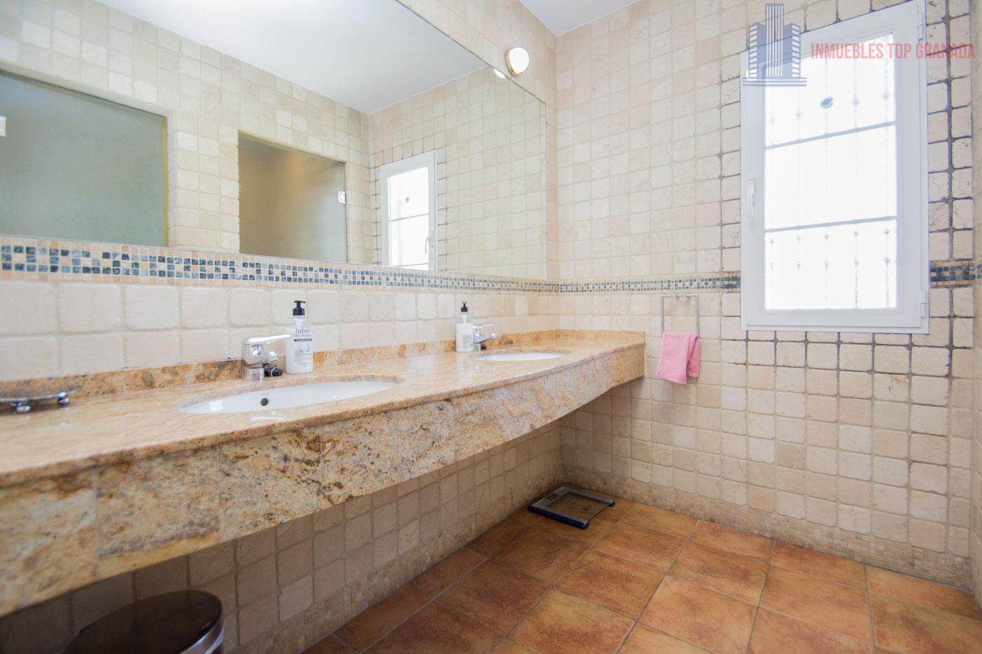 For sale of chalet in Albolote