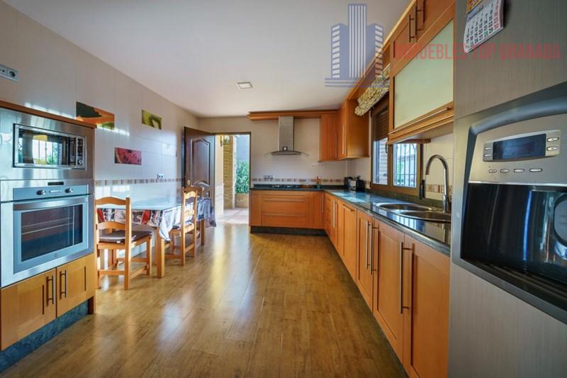 For sale of chalet in Dílar