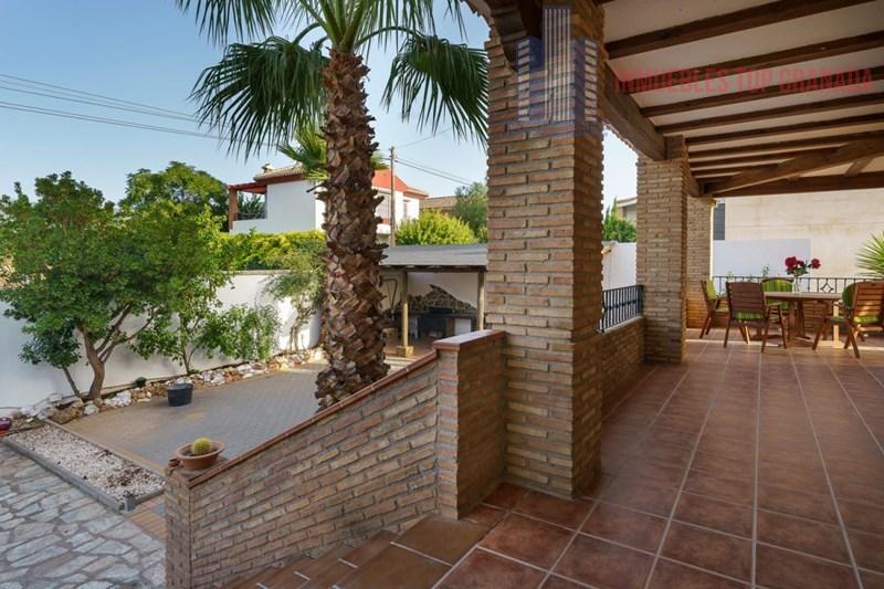 For sale of chalet in Dílar