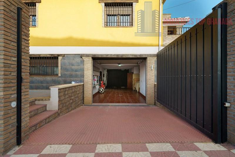 For sale of chalet in Dílar