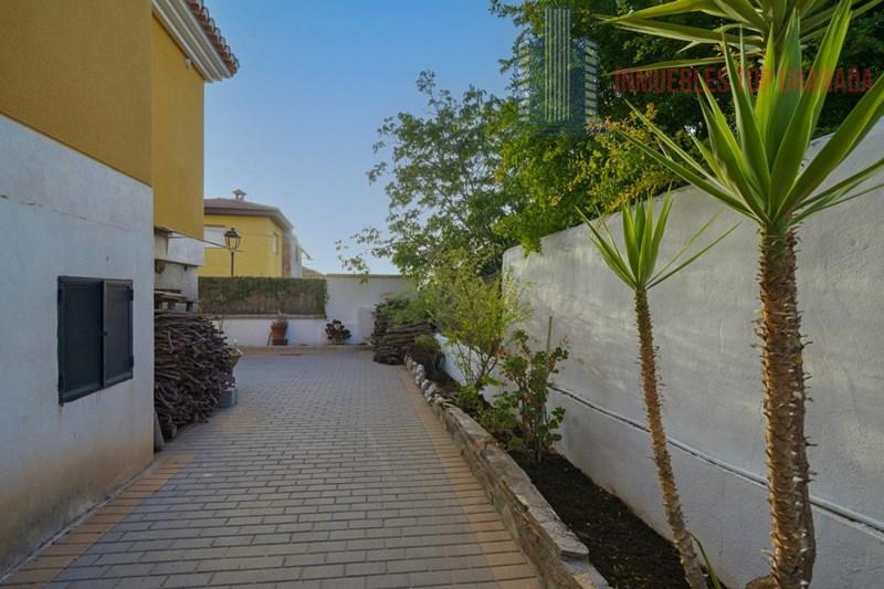 For sale of chalet in Dílar
