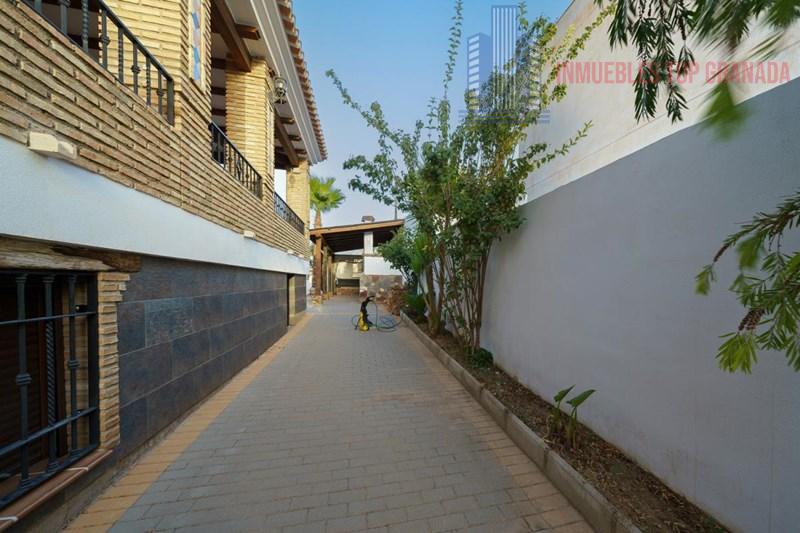 For sale of chalet in Dílar