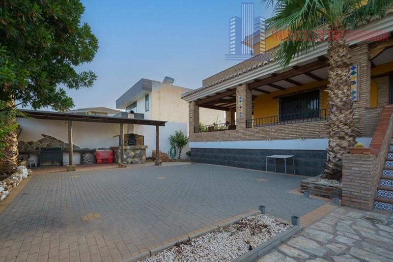 For sale of chalet in Dílar