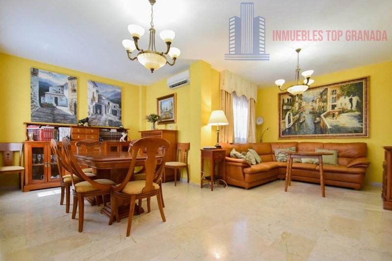 Venta de chalet en Las Gabias