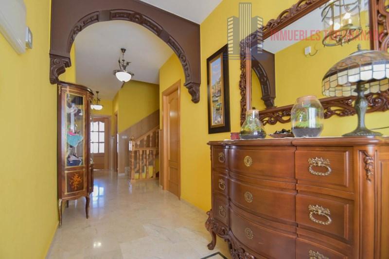 Venta de chalet en Las Gabias