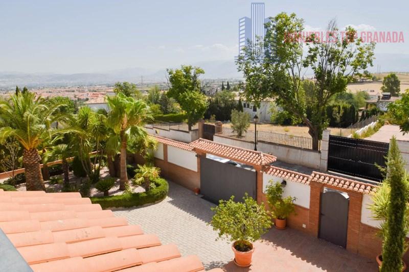 Venta de chalet en Las Gabias