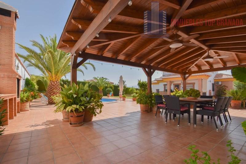 Venta de chalet en Las Gabias