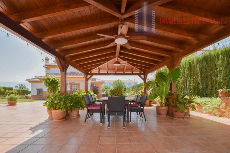 Venta de chalet en Las Gabias