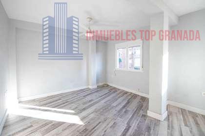 For sale of flat in Granada