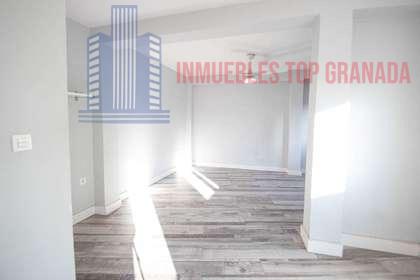 For sale of flat in Granada