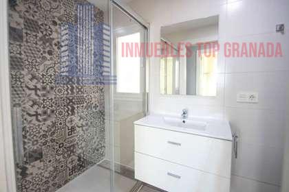 For sale of flat in Granada