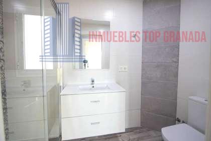 For sale of flat in Granada