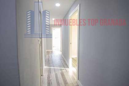 For sale of flat in Granada