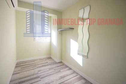 For sale of flat in Granada
