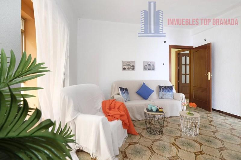 For sale of flat in Granada