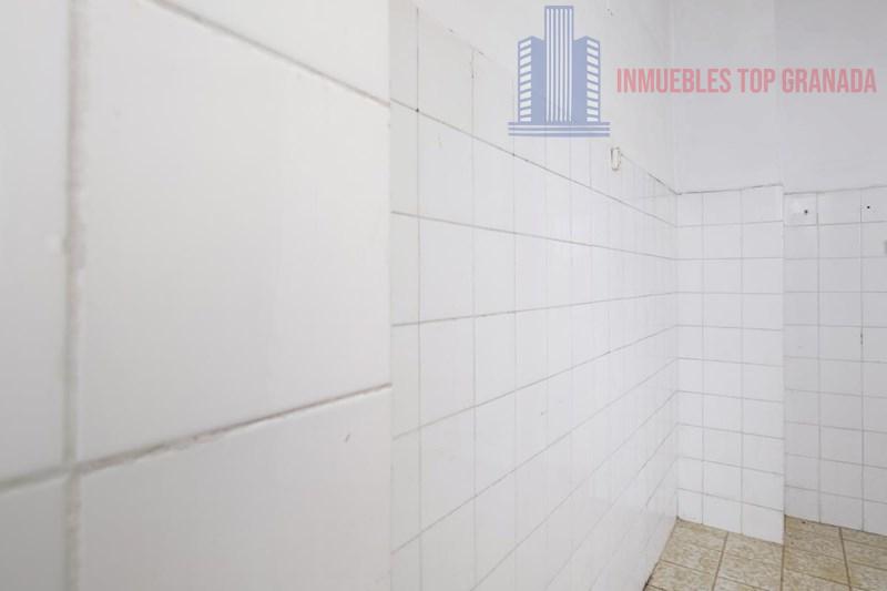 For sale of flat in Granada