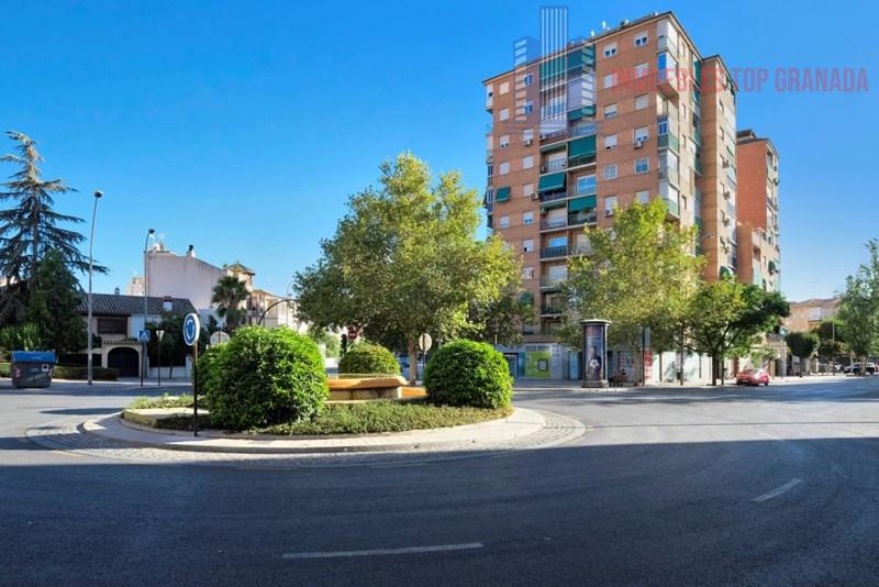 For sale of flat in Granada