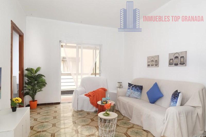 For sale of flat in Granada