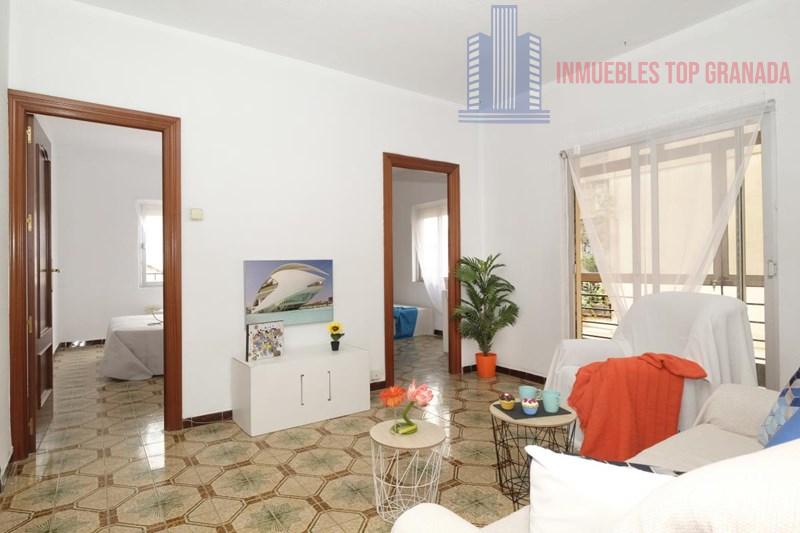 For sale of flat in Granada