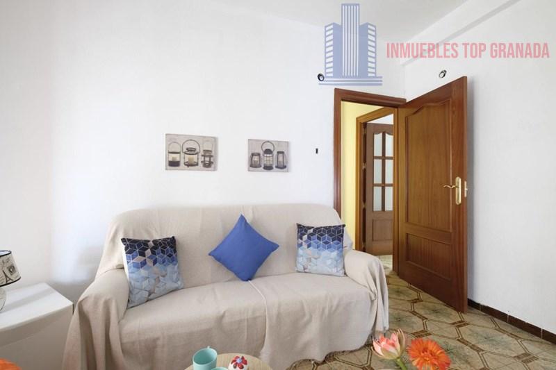 For sale of flat in Granada
