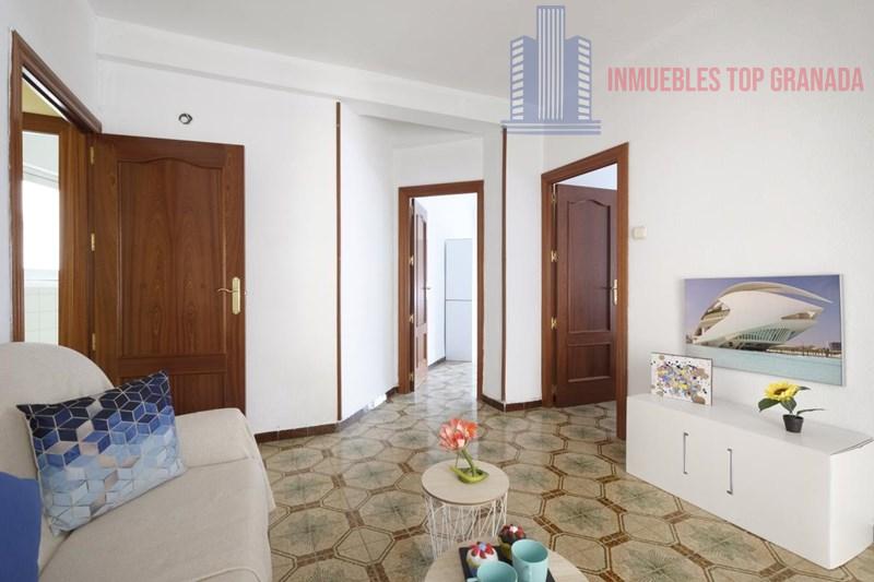 For sale of flat in Granada