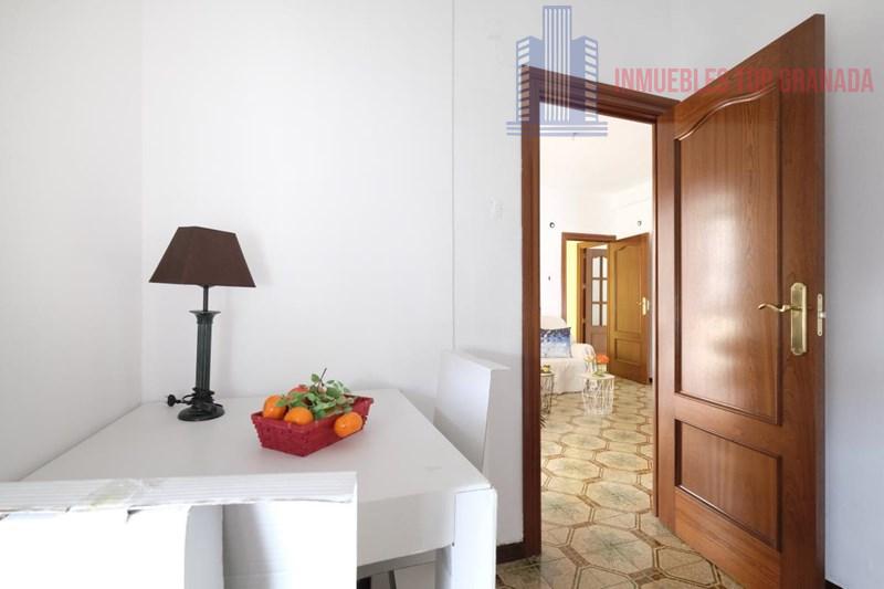 For sale of flat in Granada