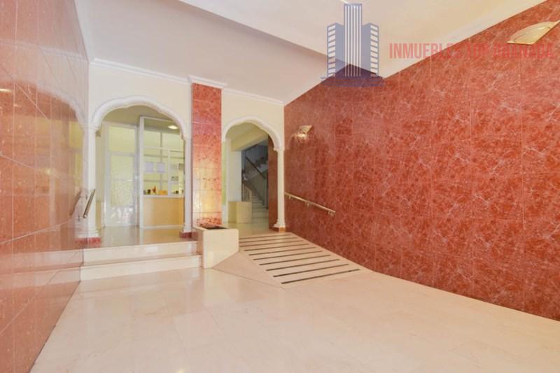 For sale of flat in Granada