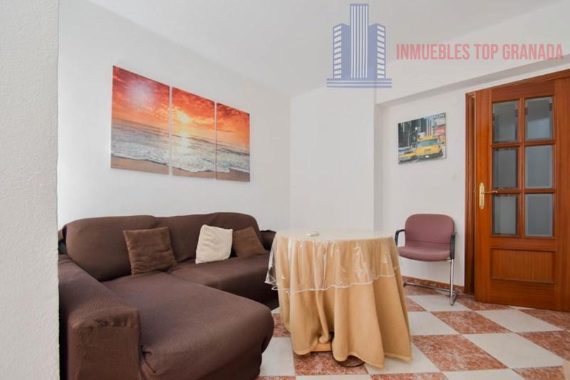 For sale of flat in Granada