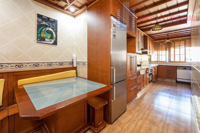 For sale of flat in Granada