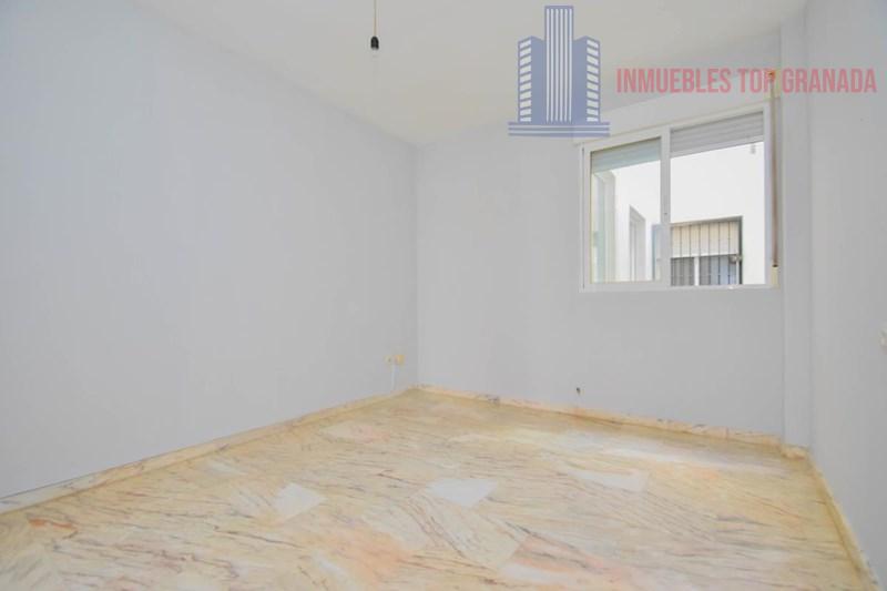 For sale of flat in Maracena
