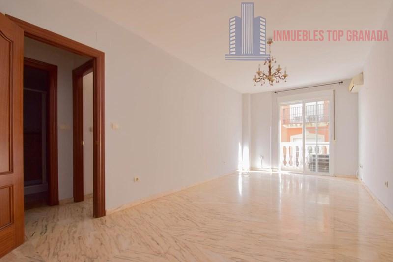 For sale of flat in Maracena