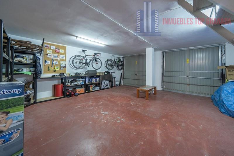 For sale of house in La Zubia