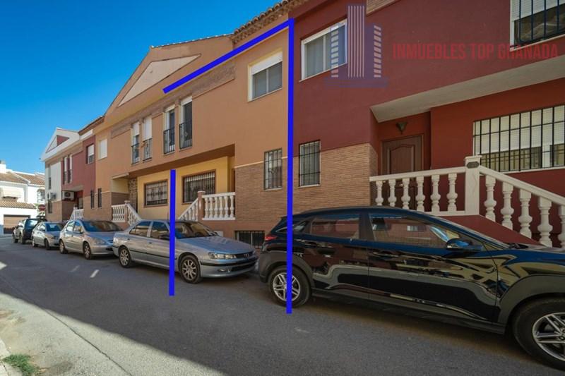 For sale of house in La Zubia