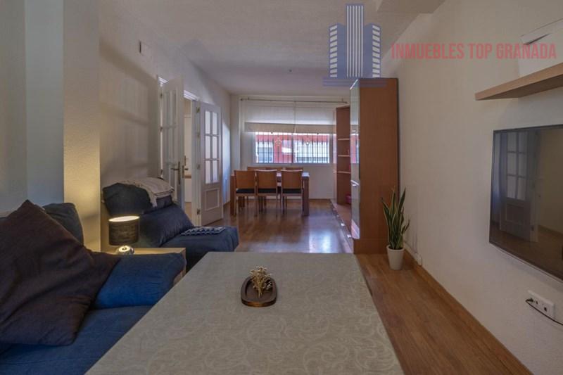 For sale of house in La Zubia